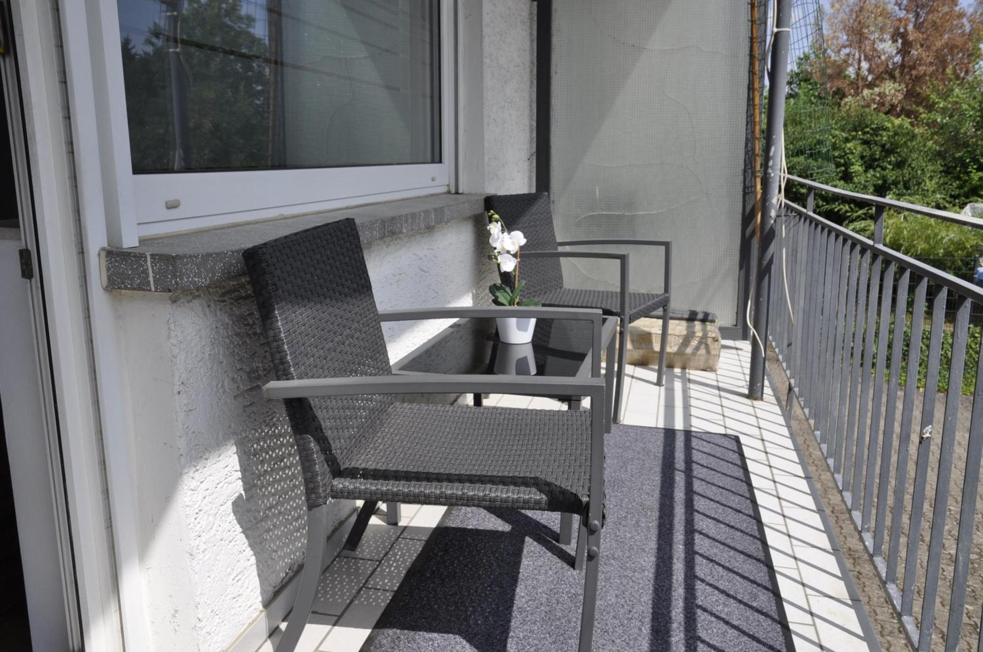 Kurstadt Apt Moderne 2Zkb Balkon-Pkw- Stellplatz Check-In 7-24 H บัดเนาไฮม์ ภายนอก รูปภาพ